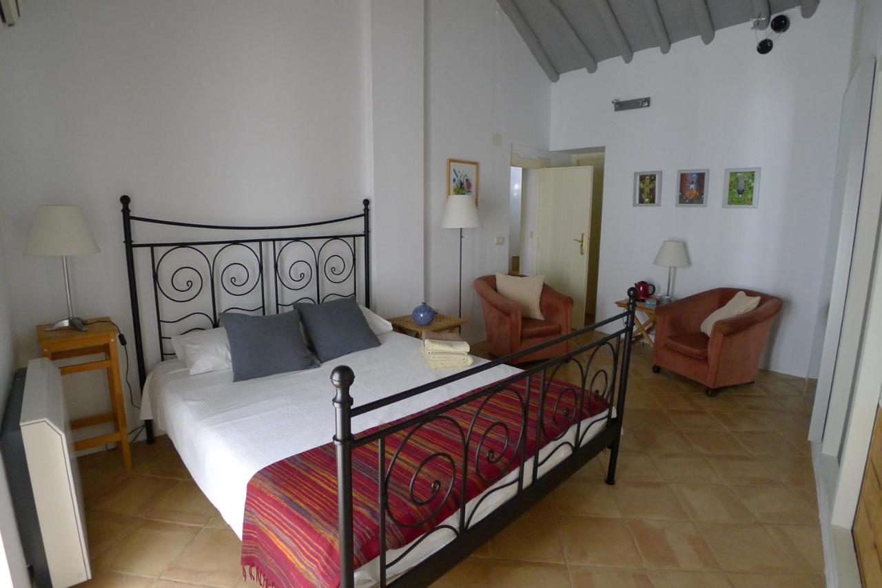 روندا Salvatierra Guest House المظهر الخارجي الصورة