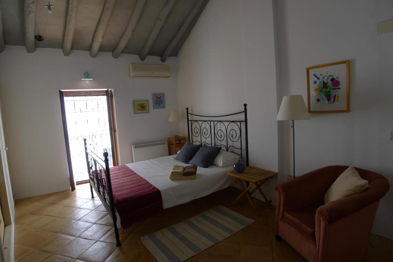 روندا Salvatierra Guest House المظهر الخارجي الصورة